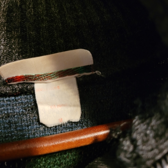 Vintage Quarter Zip-up Neck Pullover Sweater - Picture 2 of 6